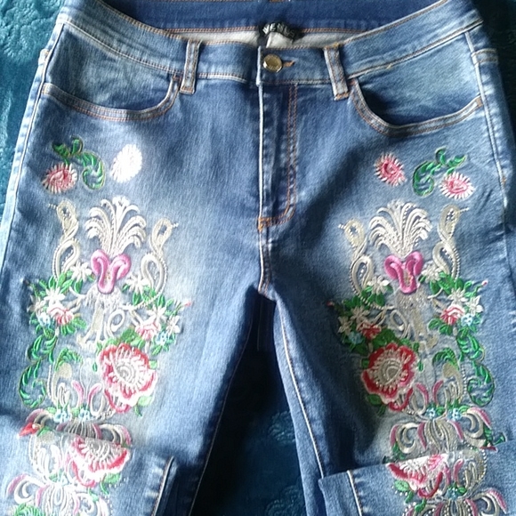 Jeans...Size 10.  Embroidered and Sequins. Brand new. - Picture 2 of 5